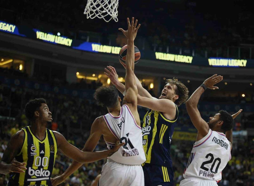 Fenerbahçe Beko Euroleague in ilk maçında farklı başlangıç yaptı! Paris Basketbol u ezdi geçti... 1
