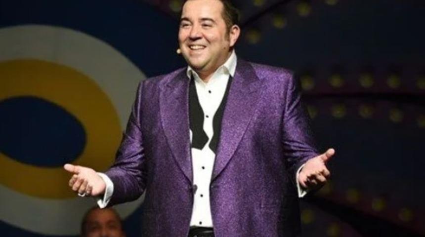 Ata Demirer aşka geldi! Genç sevgilisini peş peşe paylaştı