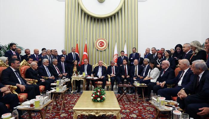 Ankara kulislerini sallayan fotoğraf: Çok konuşulacak 'Erdoğan yanına çağırdı' iddiası