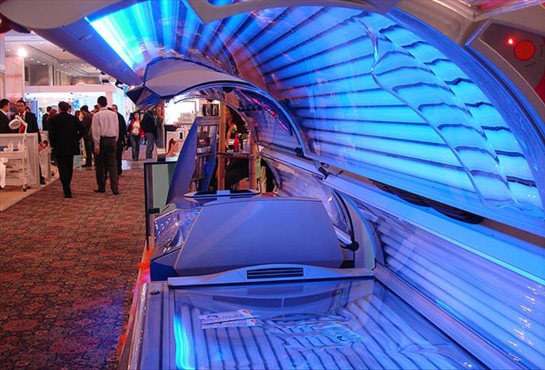 Tamamen soyunup giriliyor: Yasaklanması isteniyor! En tehlikeli cilt kanserine sürüklüyor 2