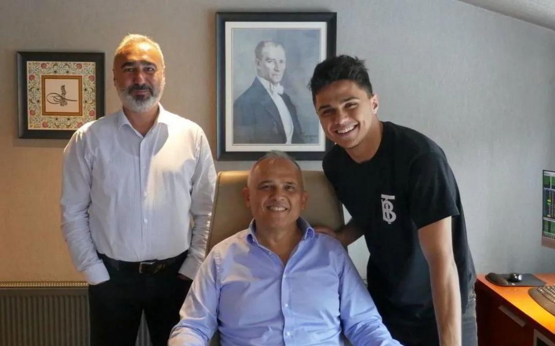 İstanbul Boğazı nın sembolü "Beyaz Köşk"ü alan milyarder belli oldu 3