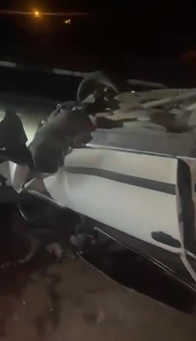 Mermer bloklara çarpan otomobilin sürücüsü yaralandı 2