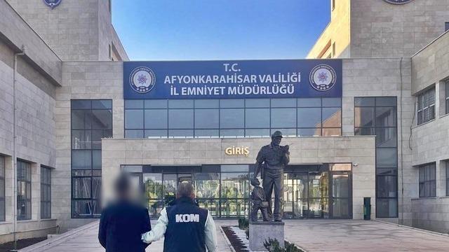 Aranan şahıs polis tarafından yakalandı