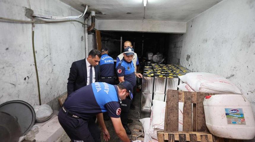 Gaziantep'te tüketim tarihi geçmiş ürün kullanan iş yeri kapatıldı