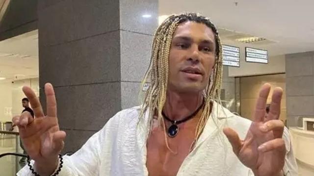 Ameliyatla göz rengini değiştirmişti! Lucifer Michaelson'ın son hali gündem oldu