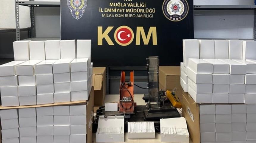 Muğla'da tütün mamulleri kaçakçılığı operasyonunda 11 zanlı yakalandı