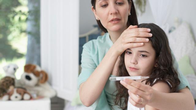 Okullar açıldı: Hastalıklar artmaya başladı! Uzmanlar uyarıyor: Bazı belirtiler ciddiye alınmalıdır