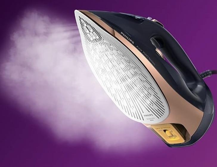 Ütü yapılması gereken kıyafetlerin var. Ne yaparsın?