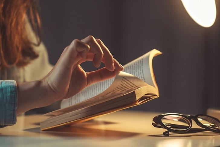 Son olarak, bitirmeyi planladığın bir kitap var. Ne yaparsın?