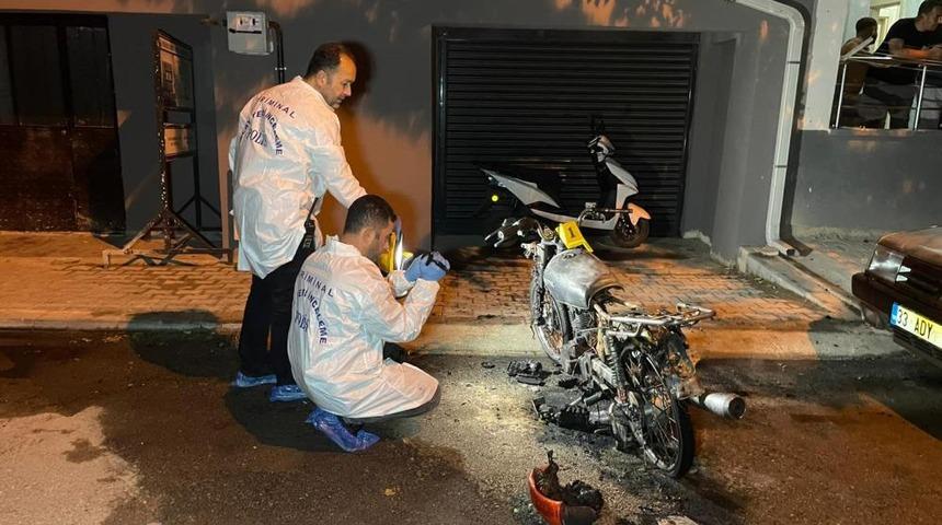 İddiaya girdi, motosikletini yaktı: Görüntüler Karaman'dan