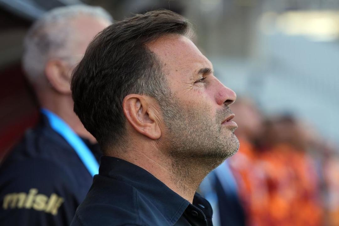 Son antrenmana katılmamıştı! Okan Buruk tan Beşiktaş derbisi öncesi gece yarısı Osimhen açıklaması 1