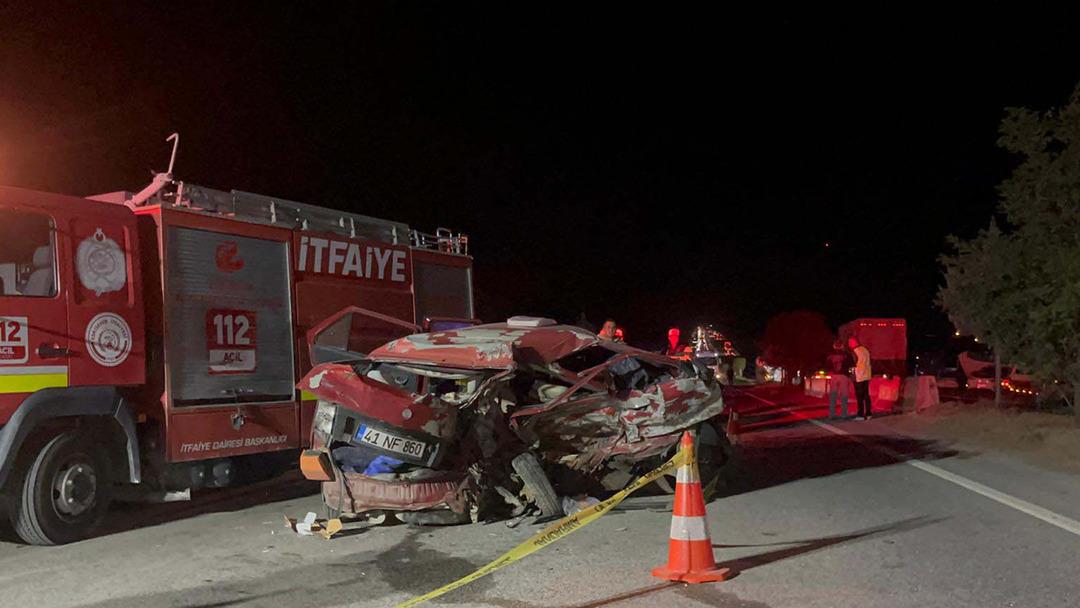 Eskişehir’de AK Parti milletvekili Ayşen Gürcan’ın makam aracı kaza yaptı: 1 ölü, 4 yaralı 2