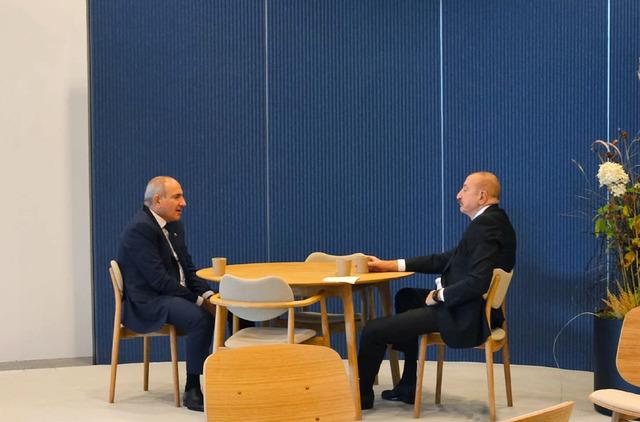 Aliyev ile Paşinyan, Kopenhag da bir araya geldi 2