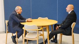 Aliyev ile Paşinyan, Kopenhag'da bir araya geldi