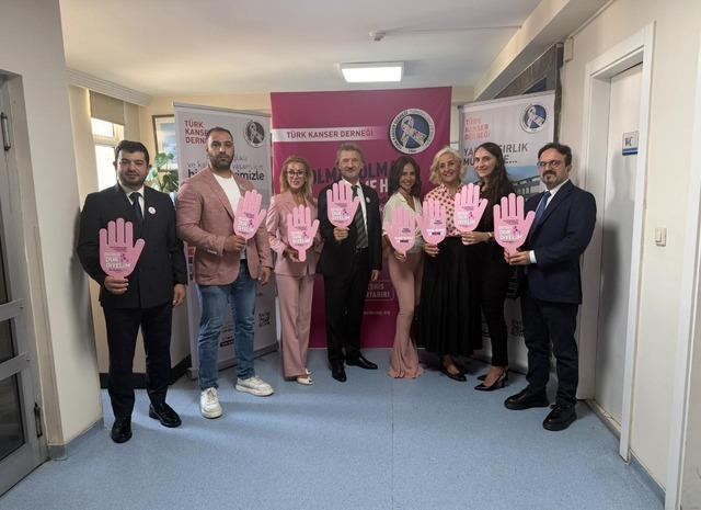 Türk Kanser Derneği’nden meme kanserine karşı farkındalık:  Olmaz Olmaz Deme Hiç  4