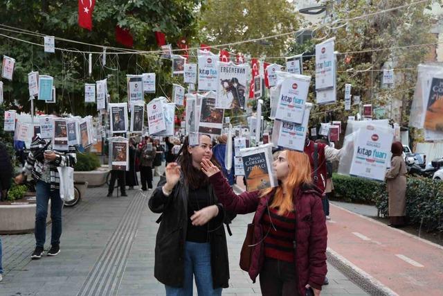 Kocaeli Kitap Fuarı’nda ağaçlar kitap açtı 6