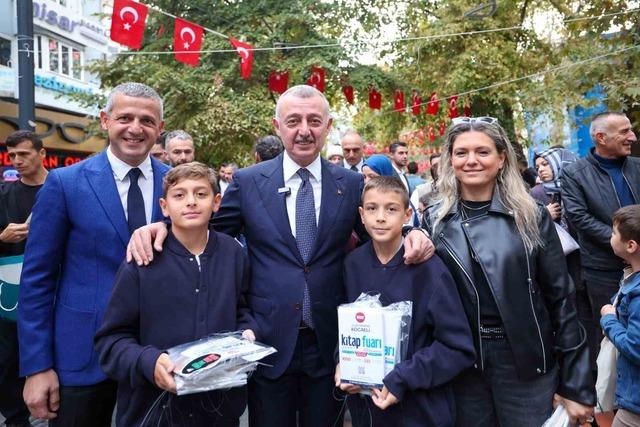 Kocaeli Kitap Fuarı’nda ağaçlar kitap açtı 4