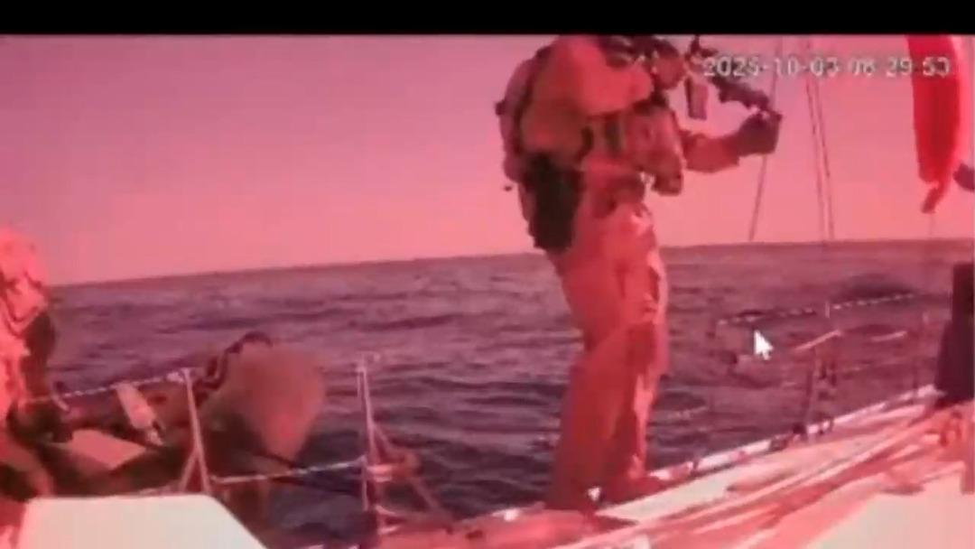 Son dakika | Son gemi de alıkondu! İsrail askerlerinden bu kez Marinette e baskın: İçinde Türk aktivistler de vardı 4