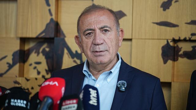 Gürsel Tekin koltukta kaldı! Mahkemeden yeni karar