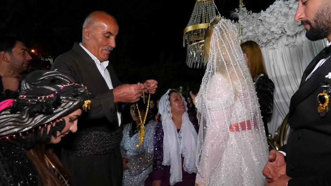 Şırnak’ta 2 Gün 2 gece süren aşiret düğünü: Damada 3 milyon TL, Geline 1,5 kilo altın takıldı 2