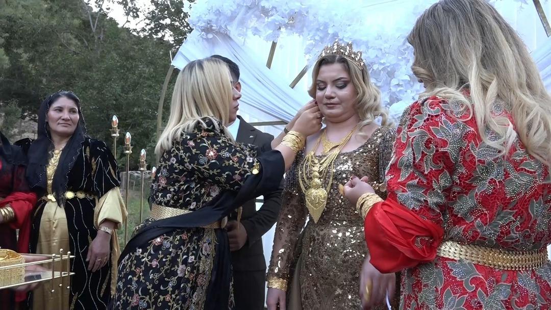 Şırnak’ta 2 Gün 2 gece süren aşiret düğünü: Damada 3 milyon TL, Geline 1,5 kilo altın takıldı 1