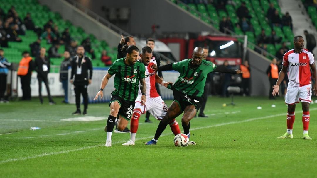 Sahaya 7 yabancıyla çıkmışlardı! TFF açıkladı... Sakaryaspor a hükmen mağlubiyet cezası 1