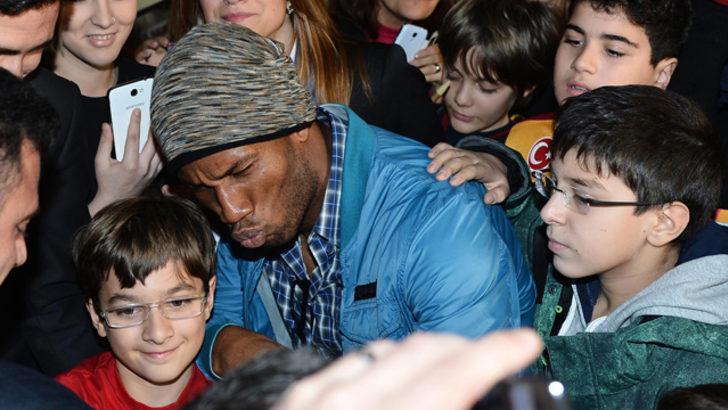 Galatasaray'dan çocuklara yılbaşı partisi G2