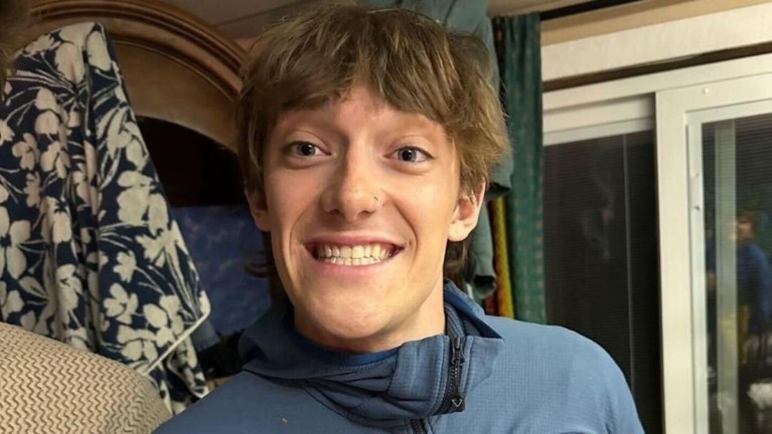 Ünlü dağcı tırmanırken yere çakıldı! Canlı yayında hayatını kaybetti 1