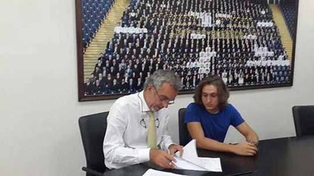 Fenerbah&ccedil;e'nin s&uuml;rpriz planı! 11 gen&ccedil; isim...