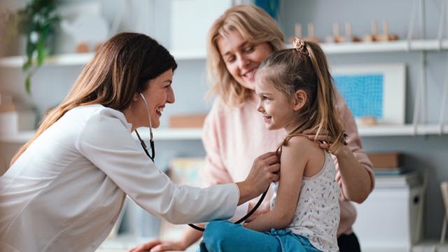 Aileler dikkat: Çocuklarda bu belirtilere dikkat! Uzmanlar uyarıyor: Bu hareketlilik kalp sorunlarını ustalıkla gizleyebilir