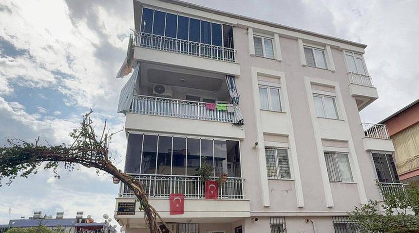 Antalya'da 10 gün önce cezaevinden çıkan kadın arkadaşının evinde ölü bulundu