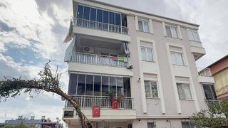 Antalya'da 10 gün önce cezaevinden çıkan kadın arkadaşının evinde ölü bulundu