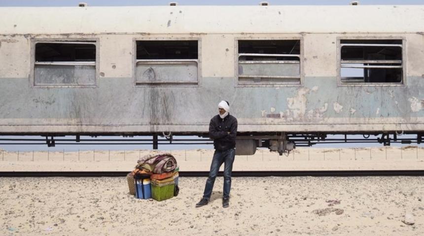 &Ccedil;&ouml;l&uuml;n ortasında en uzun tren