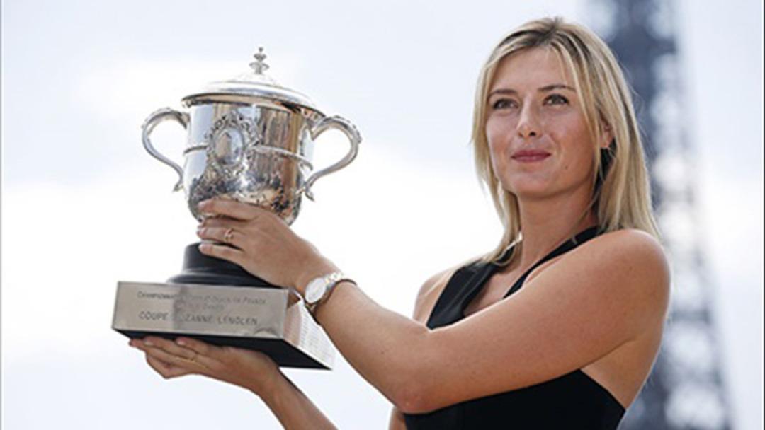 Sharapova b&uuml;y&uuml;ledi!