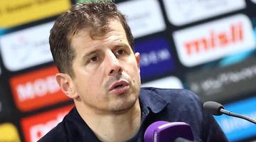 Antalyaspor evinde Çaykur Rizespor'a 5-2 yenildi! Maç sonu Emre Belözoğlu'ndan istifa geldi... Başkan istifayı kabul etmedi...