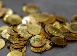 Altın için gözler 15.30'da! 9 haftalık trend son buldu: Piyasalar alev almıştı, Mayıs'tan bu yana en sert düşüş