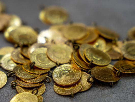 Uzman isim altın için yıl sonu tahminini açıkladı