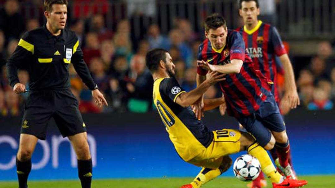 Arda Turan Messi'yi bi&ccedil;ti