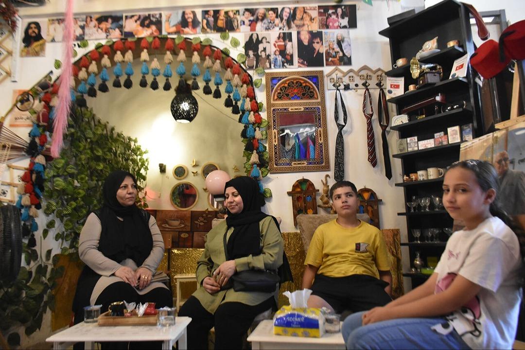 O ülkede gören içeri girmeden yapamıyor! Barış Manço kafesine akın ediyorlar 2