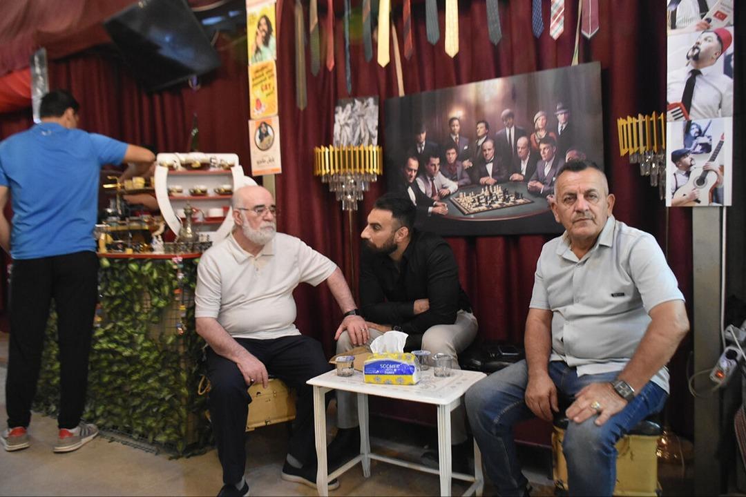 O ülkede gören içeri girmeden yapamıyor! Barış Manço kafesine akın ediyorlar 5