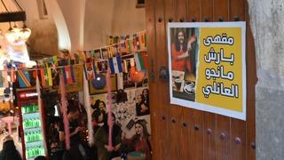 O ülkede gören içeri girmeden yapamıyor! Barış Manço kafesine akın ediyorlar