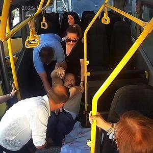 Karabük'te minibüs yolcusu rahatsızlandı