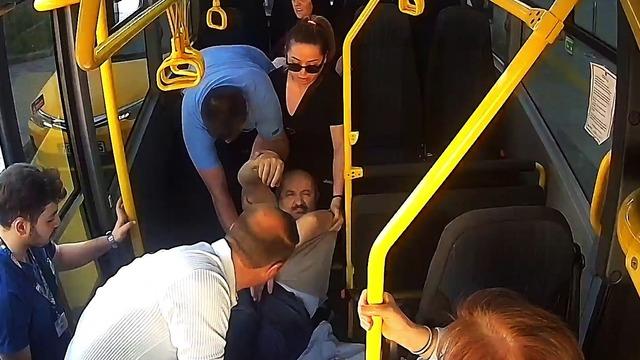 Karabük'te minibüs yolcusu rahatsızlandı