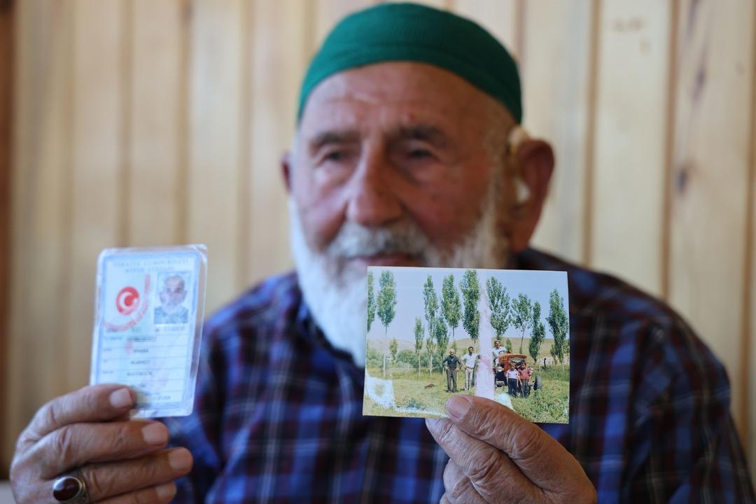 95 yaşındaki Mahmut dede sağlıklı ve uzun yaşamın sırlarını paylaştı: Doğal beslenmenin faydalarını açıkladı... 1