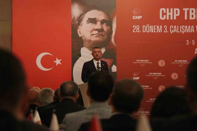 Özgür Özel'den 'anket' çıkışı