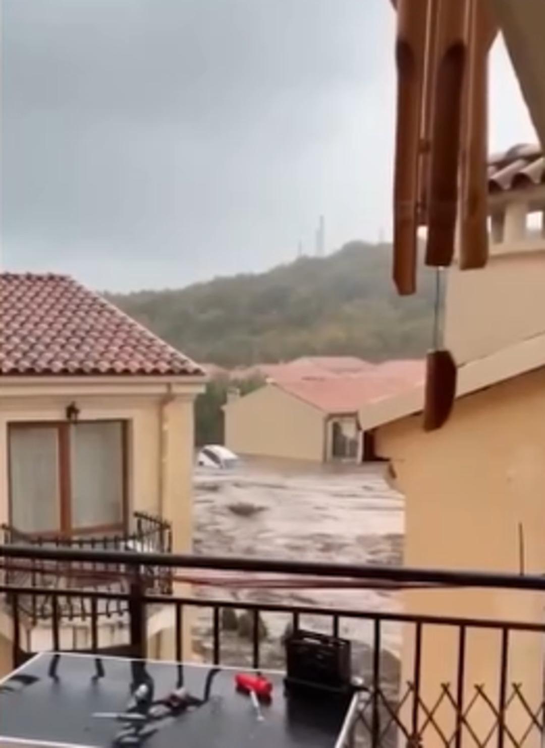 Türkler akın ediyordu, o belde sular altında kaldı!  1