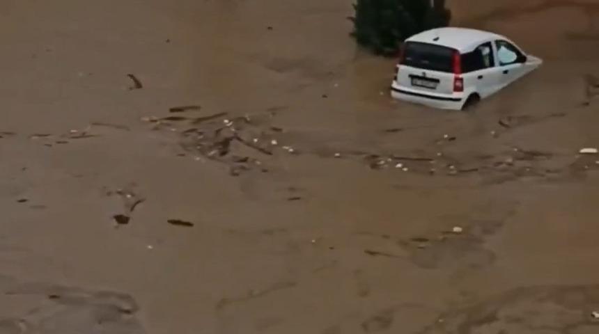 Bulgaristan’da şiddetli yağış sele neden oldu: 3 ölü