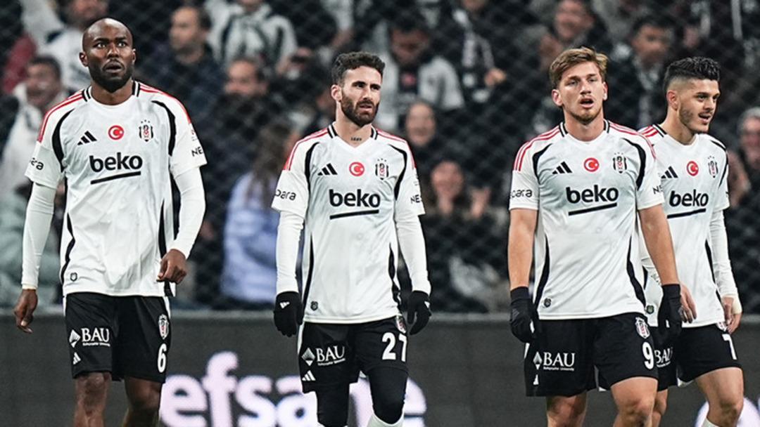 Galatasaray-Beşiktaş derbisinin ilk 11 leri açıklandı! İşte Okan Buruk ve Sergen Yalçın ın kadro tercihleri... 13