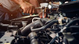 Dev otomobil üreticisinin CEO'su oğlunu sanayiye verdi! Kaynakçı olursa mutlu olacağım