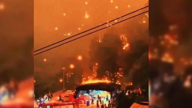 Drone gösterisi kaosa dönüştü! Gökyüzünden alev yağdı, insanlar bakın nasıl kurtuldu